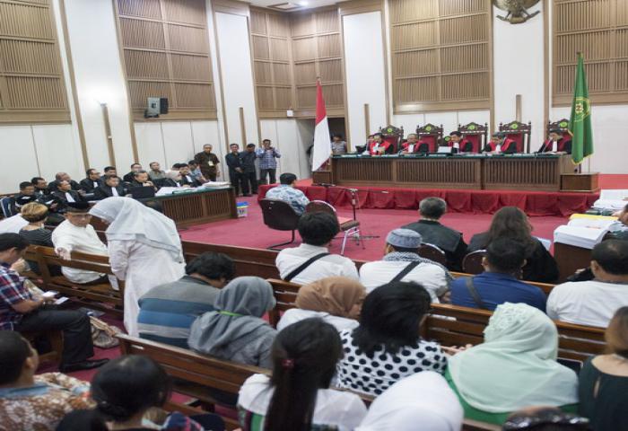 Sidang Ahok Diperkirakan Selesai Mei Karena Banyaknya Saksi